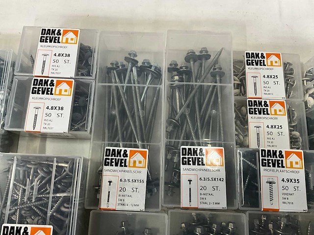 Mix kavel diverse dak en gevel bevestigingsmaterialen - afbeelding 3 van  9