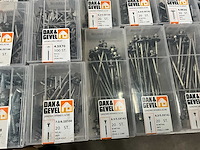 Mix kavel diverse dak en gevel bevestigingsmaterialen - afbeelding 6 van  9