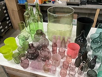 Mix kavel diverse gekleurde vazen - afbeelding 8 van  15