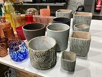 Mix kavel diverse gekleurde vazen - afbeelding 12 van  15