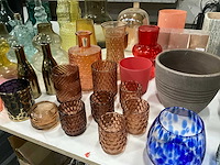 Mix kavel diverse gekleurde vazen - afbeelding 13 van  15