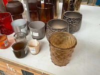 Mix kavel diverse glaswerk o.a. vazen en waxinelichthouders - afbeelding 8 van  11
