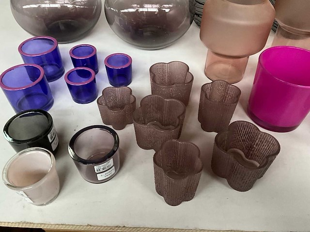 Mix kavel diverse glaswerk o.a. vazen en waxinelichthouders - afbeelding 4 van  11
