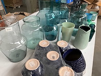 Mix kavel diverse glaswerk o.a. vazen en waxinelichthouders - afbeelding 4 van  12