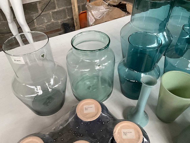 Mix kavel diverse glaswerk o.a. vazen en waxinelichthouders - afbeelding 10 van  12