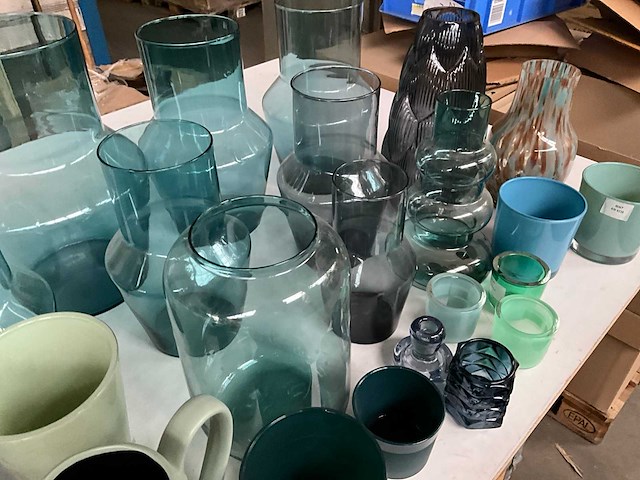 Mix kavel diverse glaswerk o.a. vazen en waxinelichthouders - afbeelding 12 van  12