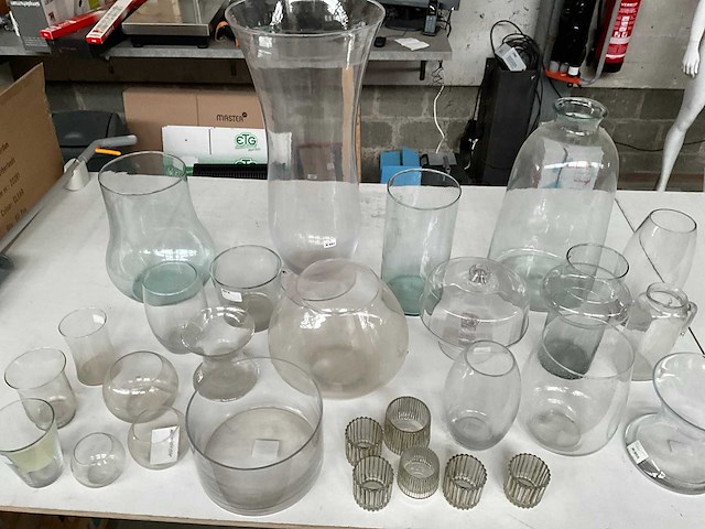Mix kavel diverse glaswerk o.a. vazen en waxinelichthouders - afbeelding 3 van  11