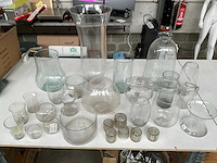 Mix kavel diverse glaswerk o.a. vazen en waxinelichthouders - afbeelding 1 van  11