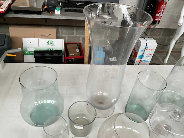 Mix kavel diverse glaswerk o.a. vazen en waxinelichthouders - afbeelding 5 van  11