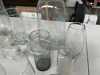 Mix kavel diverse glaswerk o.a. vazen en waxinelichthouders - afbeelding 9 van  11