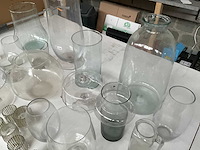 Mix kavel diverse glaswerk o.a. vazen en waxinelichthouders - afbeelding 10 van  11