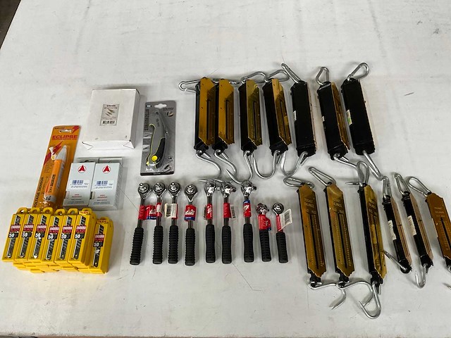 Mix kavel diverse handgereedschap - afbeelding 1 van  11