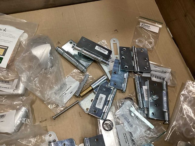 Mix kavel diverse hang- en sluitwerk - afbeelding 4 van  7