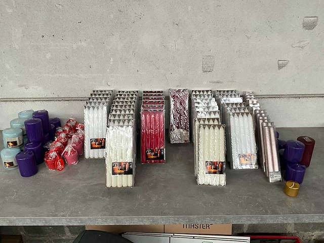 Mix kavel diverse kaarsen - afbeelding 1 van  9