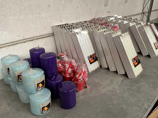 Mix kavel diverse kaarsen - afbeelding 9 van  9