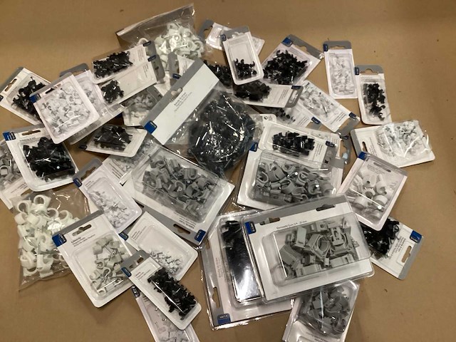 Mix kavel diverse kabelclips - afbeelding 1 van  6