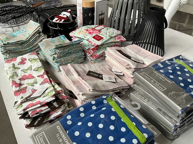 Mix kavel diverse keukentextiel & keukengerei - afbeelding 9 van  18