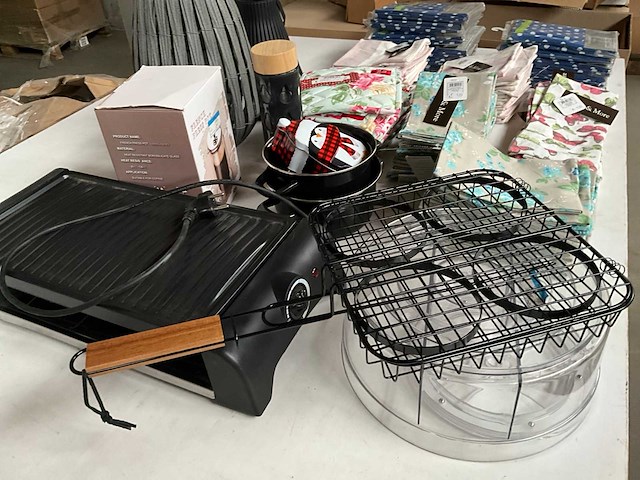 Mix kavel diverse keukentextiel & keukengerei - afbeelding 10 van  18