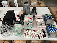 Mix kavel diverse keukentextiel & keukengerei - afbeelding 1 van  18