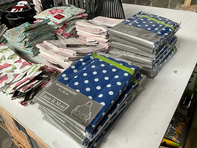 Mix kavel diverse keukentextiel & keukengerei - afbeelding 12 van  18