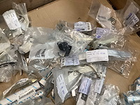 Mix kavel diverse knoppen en grepen (250x) - afbeelding 5 van  10