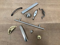 Mix kavel diverse knoppen en grepen (250x) - afbeelding 7 van  10