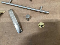 Mix kavel diverse knoppen en grepen (250x) - afbeelding 8 van  10