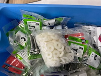 Mix kavel diverse merken bevestigingsmaterialen - afbeelding 3 van  5