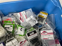Mix kavel diverse merken bevestigingsmaterialen - afbeelding 4 van  5
