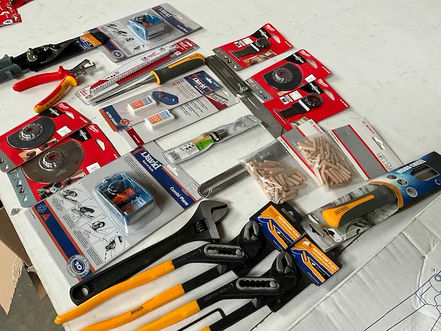 Mix kavel diverse merken handgereedschap en gereedschap accessoires - afbeelding 9 van  9