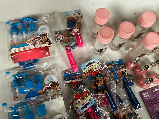 Mix kavel diverse producten in kinder thema - afbeelding 7 van  8