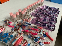Mix kavel diverse producten in kinder thema - afbeelding 8 van  8