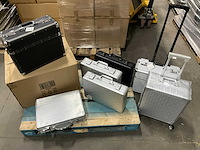 Mix kavel diverse (reis) koffers (9x) - afbeelding 1 van  7