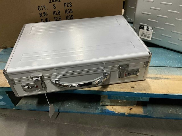 Mix kavel diverse (reis) koffers (9x) - afbeelding 4 van  7