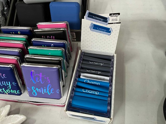 Mix kavel diverse rookwaren - afbeelding 4 van  9