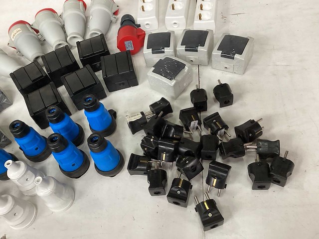 Mix kavel diverse schakelmateriaal (59x) - afbeelding 4 van  5