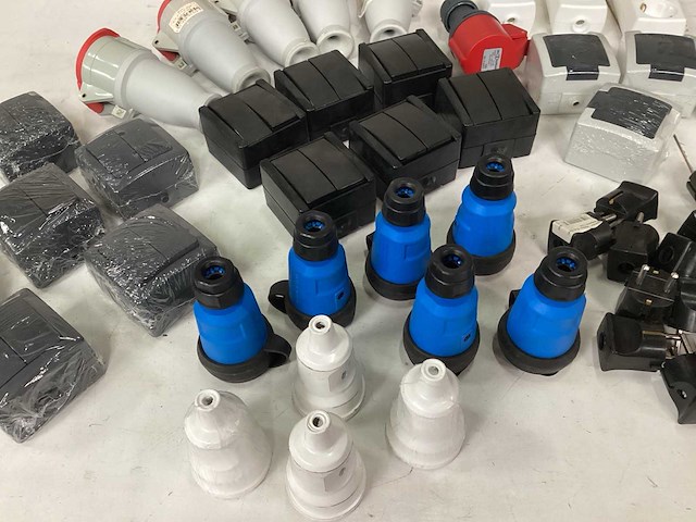 Mix kavel diverse schakelmateriaal (59x) - afbeelding 5 van  5