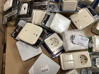 Mix kavel diverse schakelmateriaal - afbeelding 3 van  7