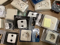 Mix kavel diverse schakelmateriaal - afbeelding 4 van  7