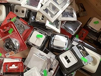 Mix kavel diverse schakelmateriaal - afbeelding 4 van  8