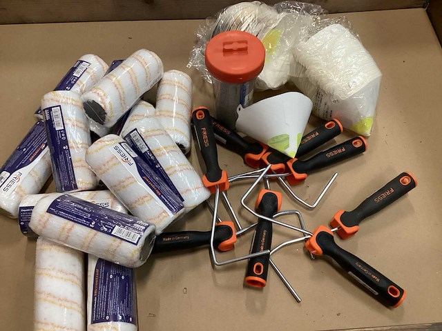 Mix kavel diverse schilder benodigdheden - afbeelding 1 van  5