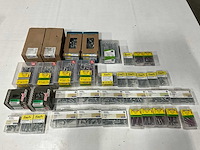 Mix kavel diverse schroeven - afbeelding 1 van  10