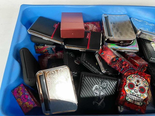 Mix kavel diverse sigaretten cases - afbeelding 1 van  1