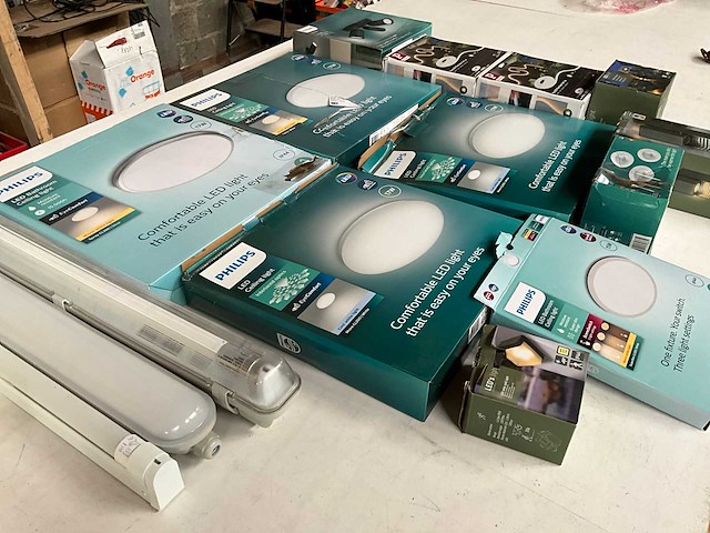 Mix kavel diverse verlichting philips en led’s light - afbeelding 6 van  14