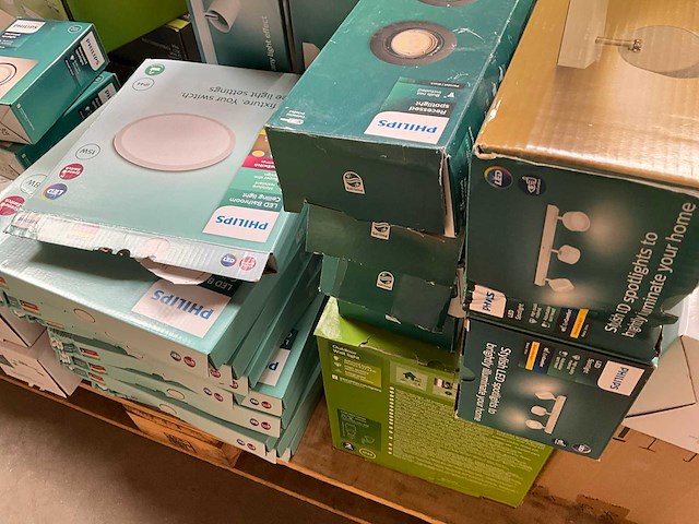 Mix kavel diverse verlichting van o.a. philips - afbeelding 4 van  4