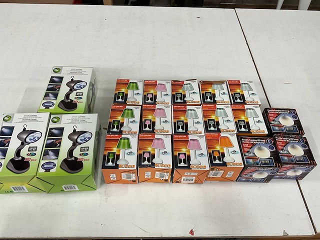 Mix kavel diverse verlichting - afbeelding 1 van  9