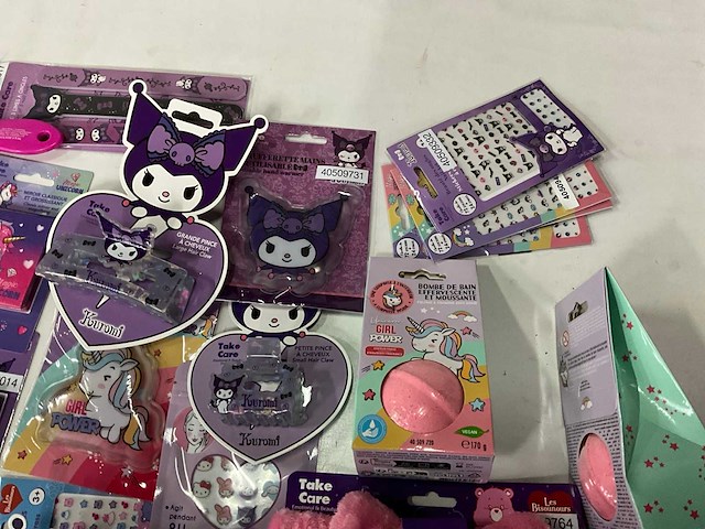 Mix kavel diverse verzorgingsproducten kinderthema - afbeelding 4 van  7