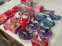 Mix kavel diverse verzorgingsproducten kinderthema - afbeelding 7 van  8