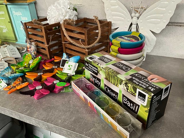 Mix kavel diverse woon- en tuinaccessoires - afbeelding 3 van  12