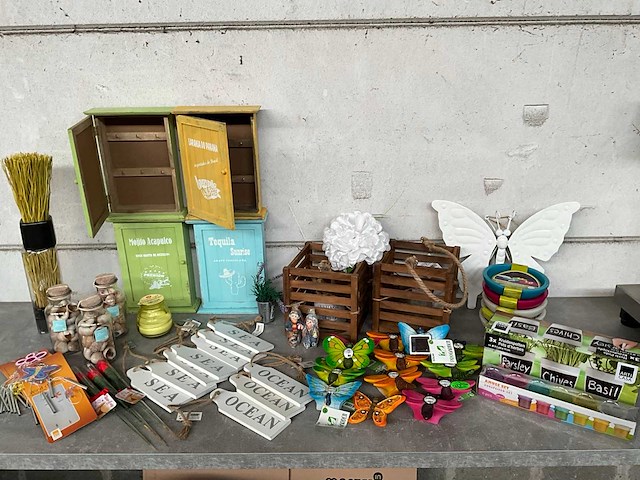 Mix kavel diverse woon- en tuinaccessoires - afbeelding 1 van  12